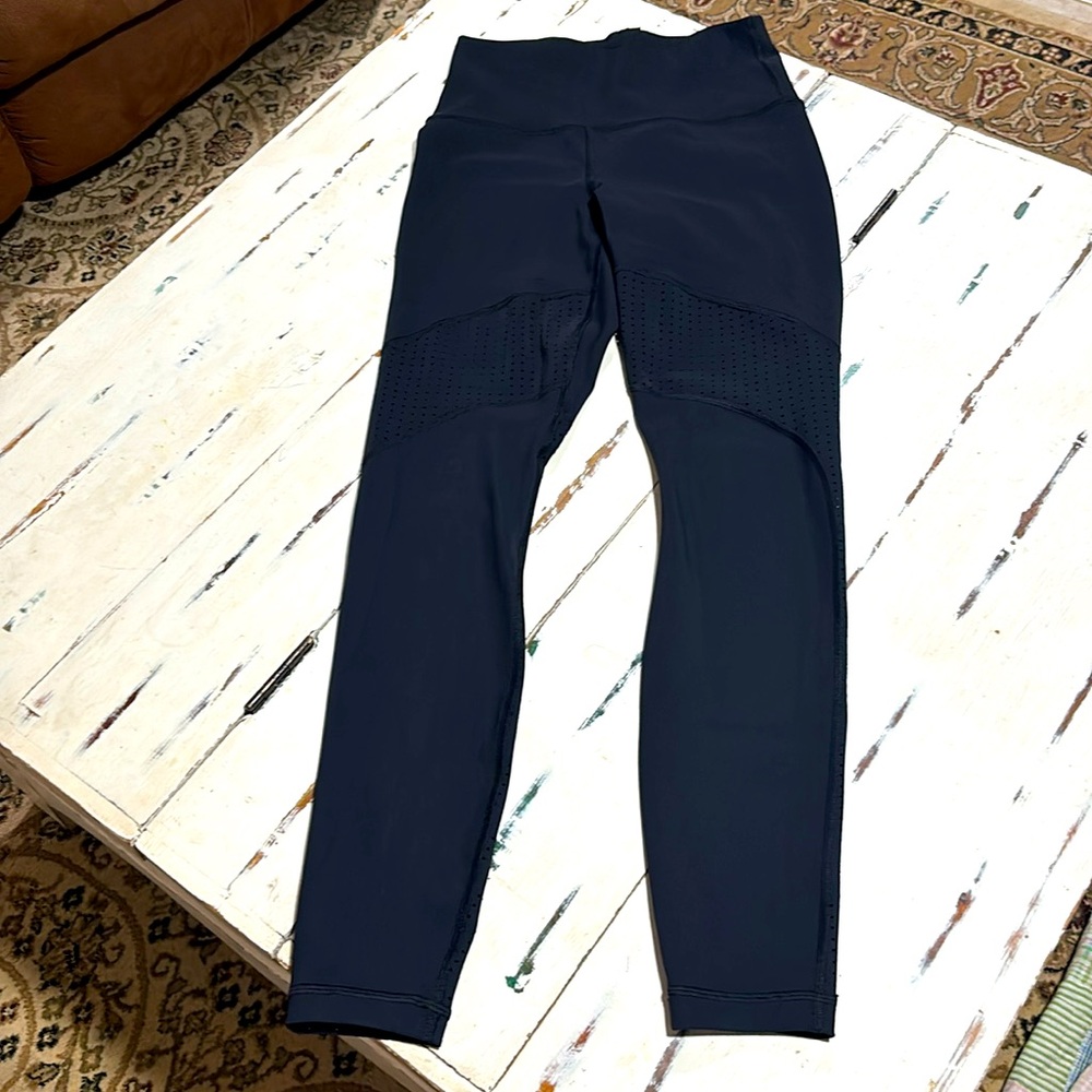 Lululemon leggings size 6